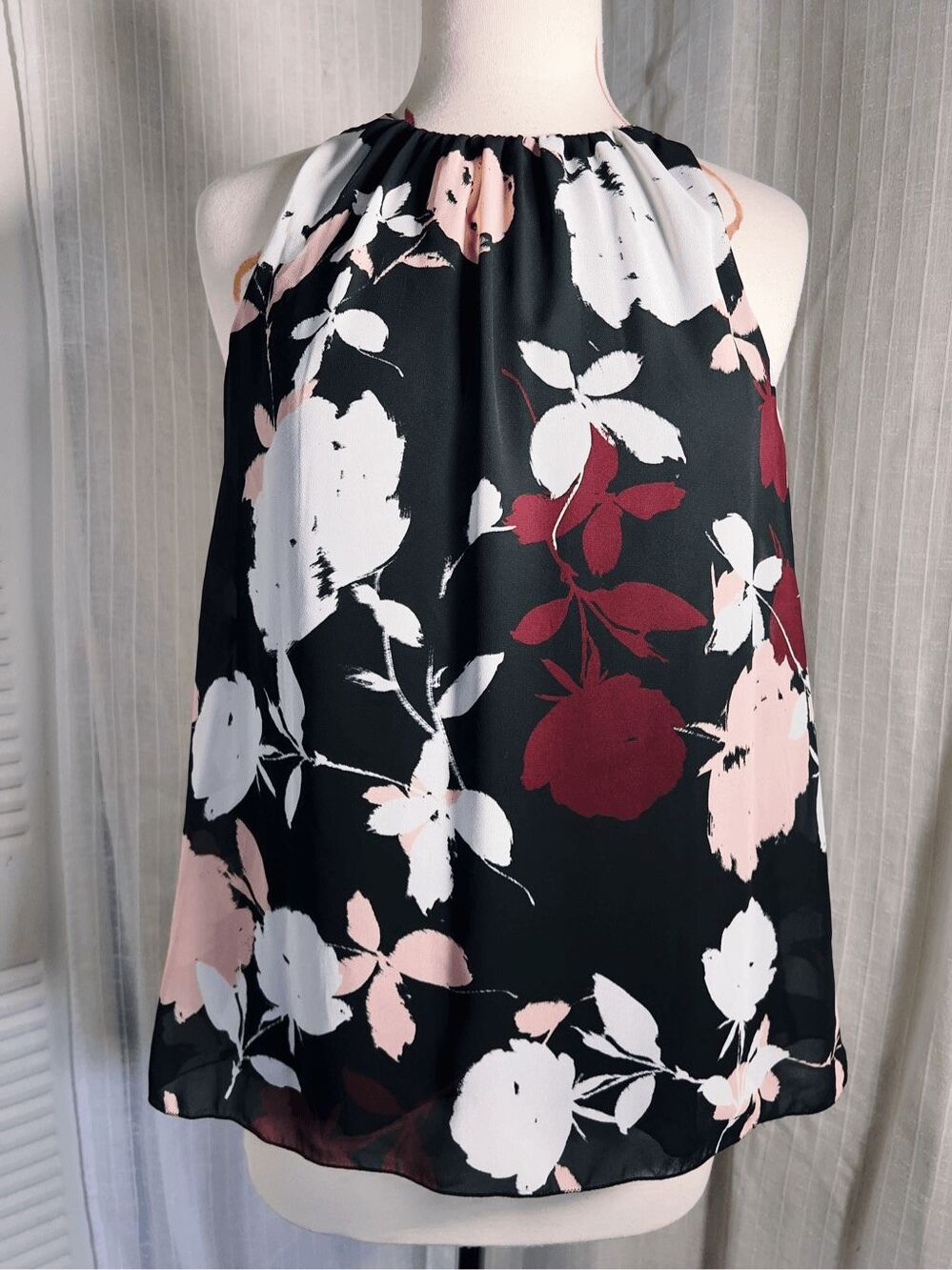 Vince Camuto Blouse Size XS Modern Romantic Aesthetic English Garden